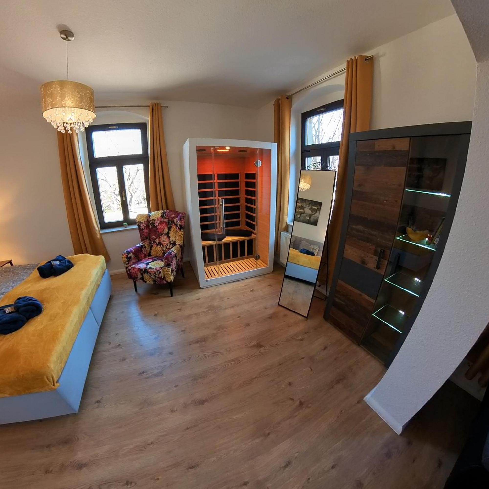 Federtraum Mit Sauna Sehr Gemuetlich, Neu Dresden Eksteriør billede